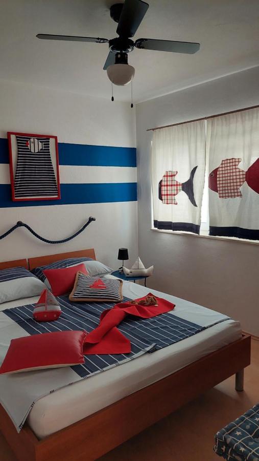 Apartments Eti Bol Extérieur photo