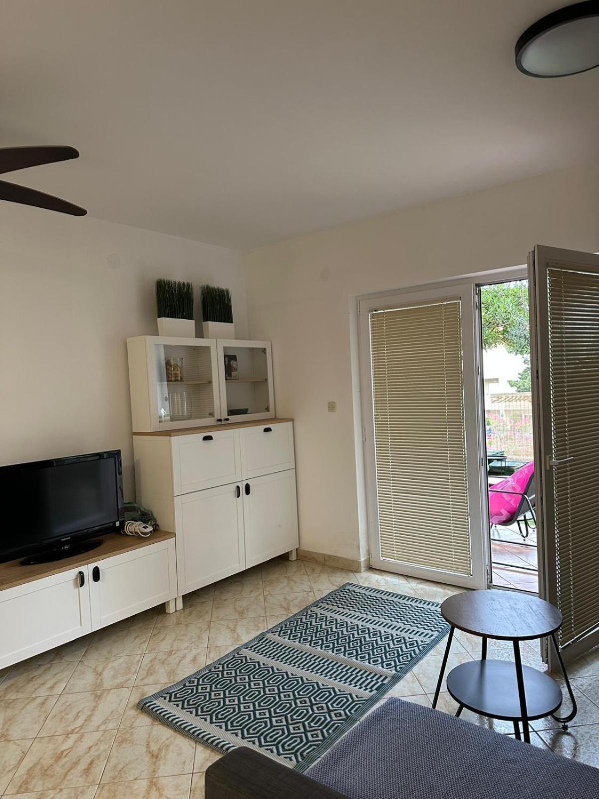 Apartments Eti Bol Extérieur photo